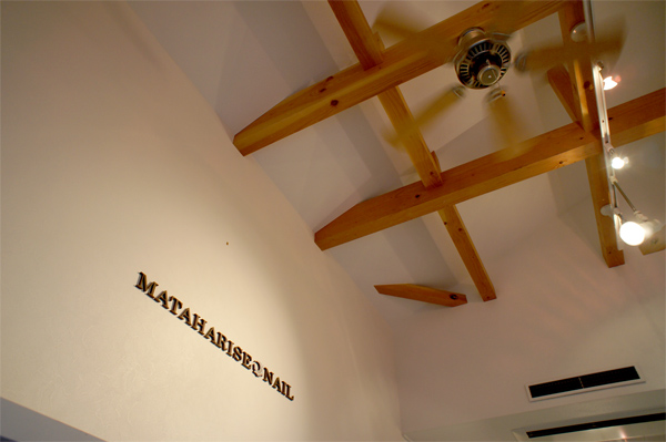 東京神奈川デザイン看板、サインポスト、signpost、海老名、ネイルサロン、デザイン、看板、おしゃれ