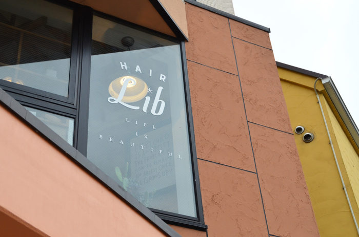 ロゴ　看板　ファサード　デザイン