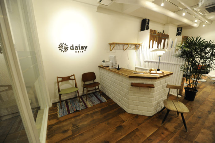 美容室美容院サロンデザイン外観ファサードおしゃれ北欧ロゴ看板